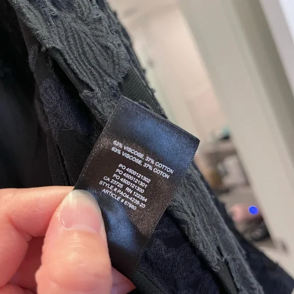 Derante Robe - Picture 6 of 8